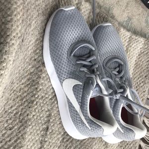 Nike sneakers woman 6.5